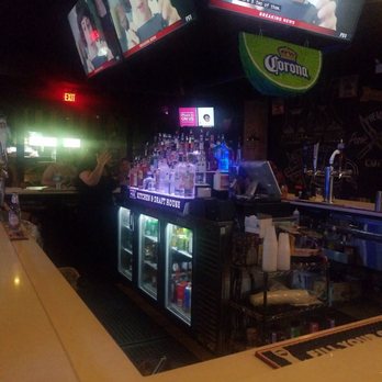 HK Kitchen & Draft House - Bars Near Me - Bronx, New York