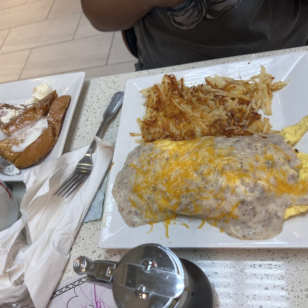 Cracked & Crepe - Gravy Tr Omelet - Breakfast & Brunch Near Me - Aubrey, Texas Cracked & Crepe - Gravy Tr Omelet - Breakfast & Brunch Near Me - Aubrey, Texas