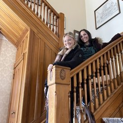 Gable House Bed and Breakfast - Had to do a prom pic on this beautiful staircase :)