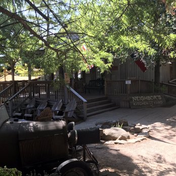 Neighbor's Kitchen & Yard - Pizza Near Me - Bastrop, Texas