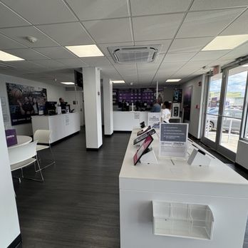 Metro By T Mobile - Servicio al cliente - Mobile Phones Near Me - Bayamón, Puerto Rico