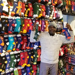 On vacay and found N.Y. JETS and N.Y. Islanders socks. Great things happen in Utah.