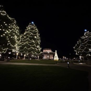 Sunken Gardens - Xmas lights - Parks Near Me - Atascadero, California Sunken Gardens - Xmas lights - Parks Near Me - Atascadero, California