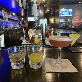 Grand Dad’s Bar - Cocktail Bars Near Me - Wyandotte, Michigan