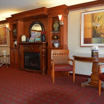 Mountain View Convalescent Hospital - Welcoming Waiting Room - Retirement Homes Near Me - Sylmar, California