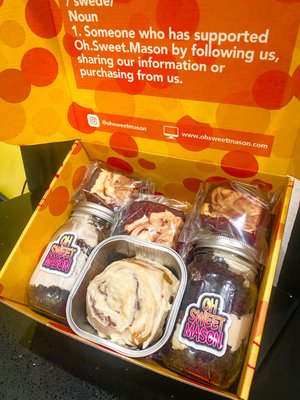 Oh.Sweet.Mason [Desserts, Custom Birthday Cake & Specialty Cupcakes] by null