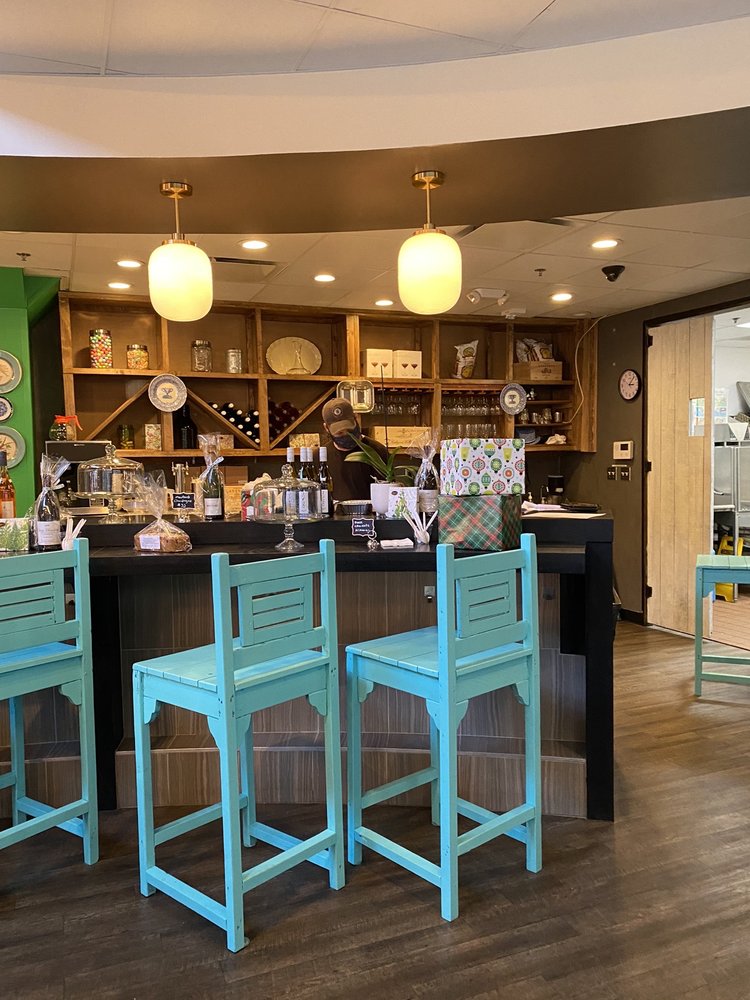 THE BUTLER’S PANTRY 17 Photos & 10 Reviews 274 S Sharon Amity Rd