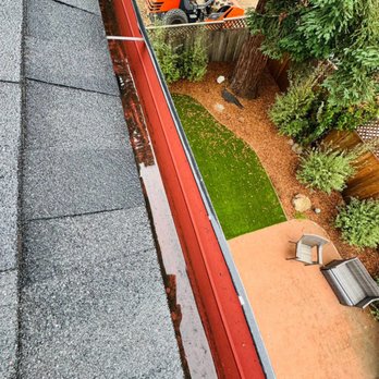 Alaska Solutions - Gutter - after cleaning - Window Washing Near Me