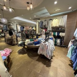 Altar'd State Ross Park Mall - Inside Store Displays