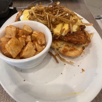 Hash Kitchen - Herb Fried Chicken - Breakfast & Brunch Near Me - Scottsdale, Arizona