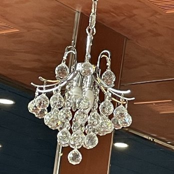 Crystal Diner - Crystal chandeliers - Diners Near Me - Toms River, New Jersey