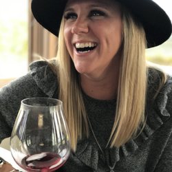 Insiders Wine Tours - James making us laugh while enjoying wine!