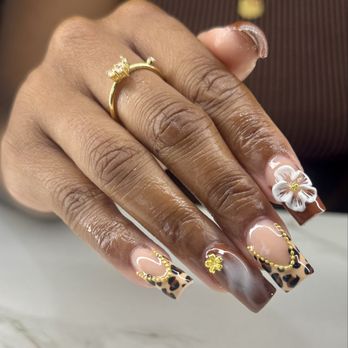 Bree Nailed It - Medium Full Set w/ Designs - Nail Technicians Near Me - Fairfield, California