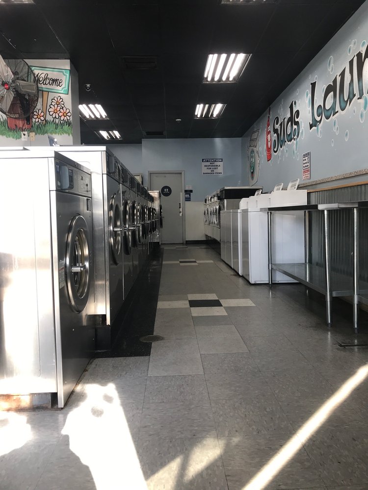 SUDS LAUNDRY HUB 11 Photos & 15 Reviews 2418 N Fruit Ave, Fresno