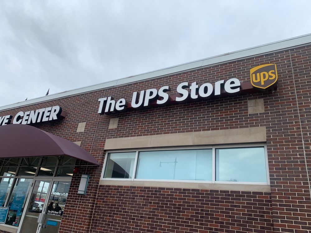 THE UPS STORE 18 Photos & 50 Reviews 7061 W North Ave, Oak Park