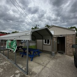 Beto's Street Food - Seating area
