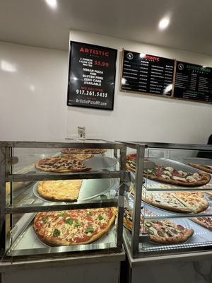 Artistic Pizza by null