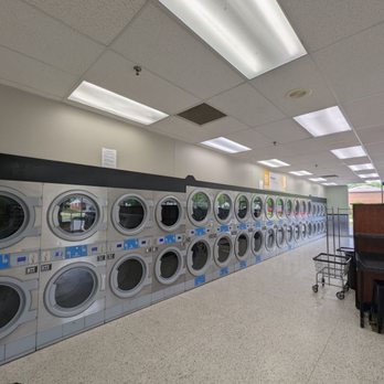 Vandalia Maytag Coin Laundry - Laundromat Near Me - Vandalia, Ohio
