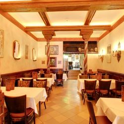 Al Camino - Pizzeria Al Camino Regensburg Säulenraum