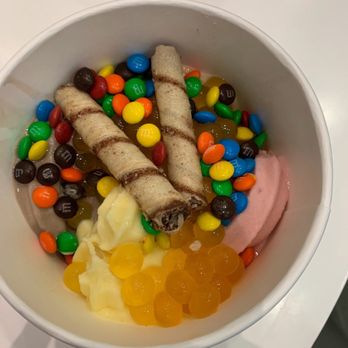 Yogurtland - Ice Cream & Frozen Yogurt Near Me - Los Angeles, California Yogurtland - Ice Cream & Frozen Yogurt Near Me - Los Angeles, California