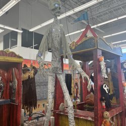 Spirit Halloween