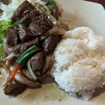 Billiard Hoang - Bo luc lac, sadly discontinued - Vietnamese Near Me - Seattle, Washington