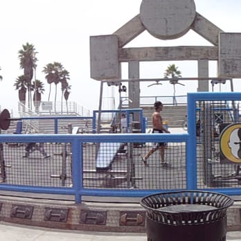Venice Statepark - Huge Outside Gym - Beaches Near Me - Venice, California