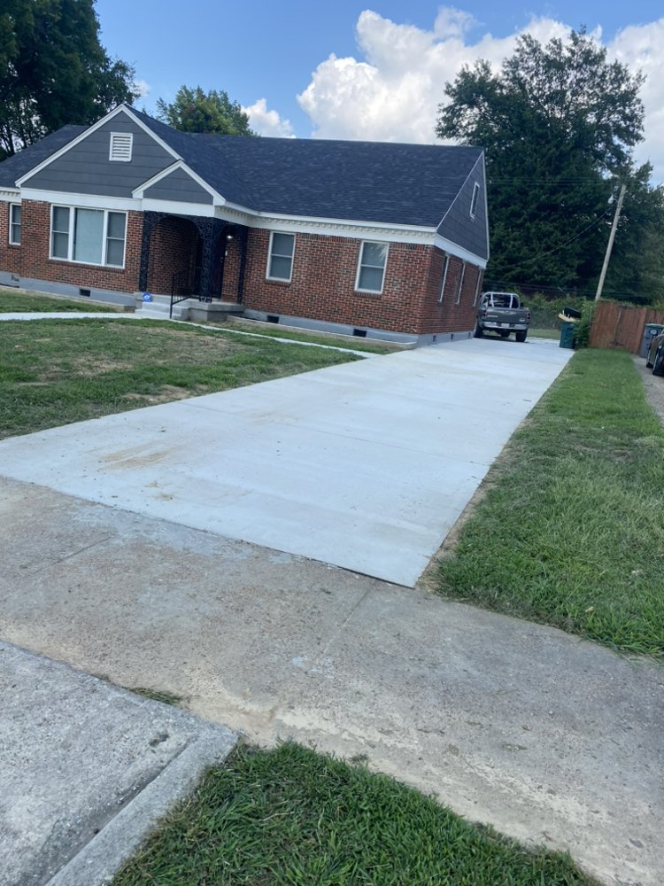 Slide of Lyons Landscaping & Construction