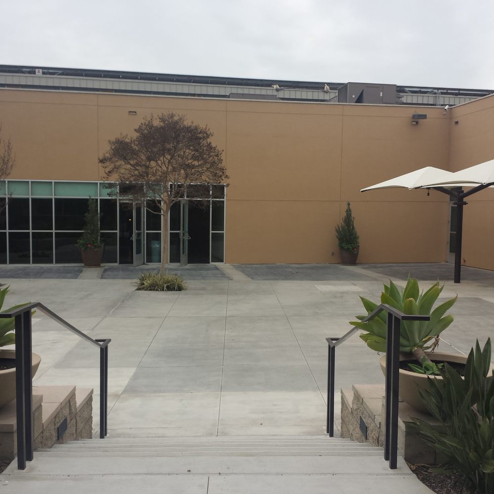 Brea Community Center - Arts Garden -- looking from the gazebo to the crowd - Venues & Event Spaces Near Me - Brea, California