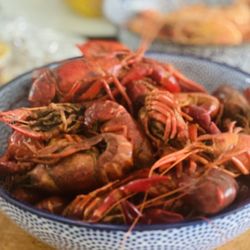 Louisiana Crawfish & Seafood - Louisiana crawfish from Louisiana made the 100% cajun way. Woohoo! Laissez le bon temps rouler Get it! :)...
