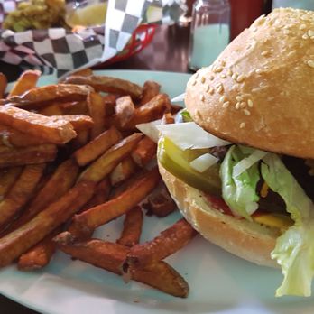 Hogtown Vegan - Bacon Cheeseburger - Vegan Near Me - Toronto, Ontario Hogtown Vegan - Bacon Cheeseburger - Vegan Near Me - Toronto, Ontario