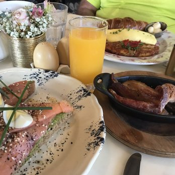 Little Hen - Look of our table with all the food - Breakfast & Brunch Near Me - Weston, Florida