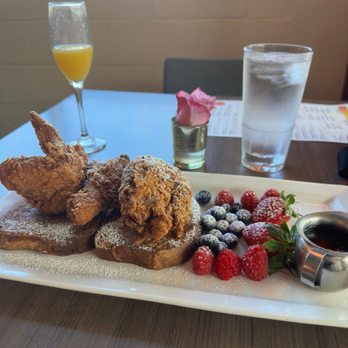 Weights + Measures - Brioche French Toast w/ Fried chicken  Mimosa w/ OJ - Bars Near Me - Houston, Texas
