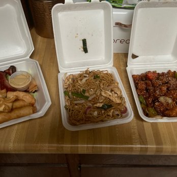 Chinshan - Combination platter, chicken chow menu and sesame chicken - Chinese Near Me - Albuquerque, New Mexico