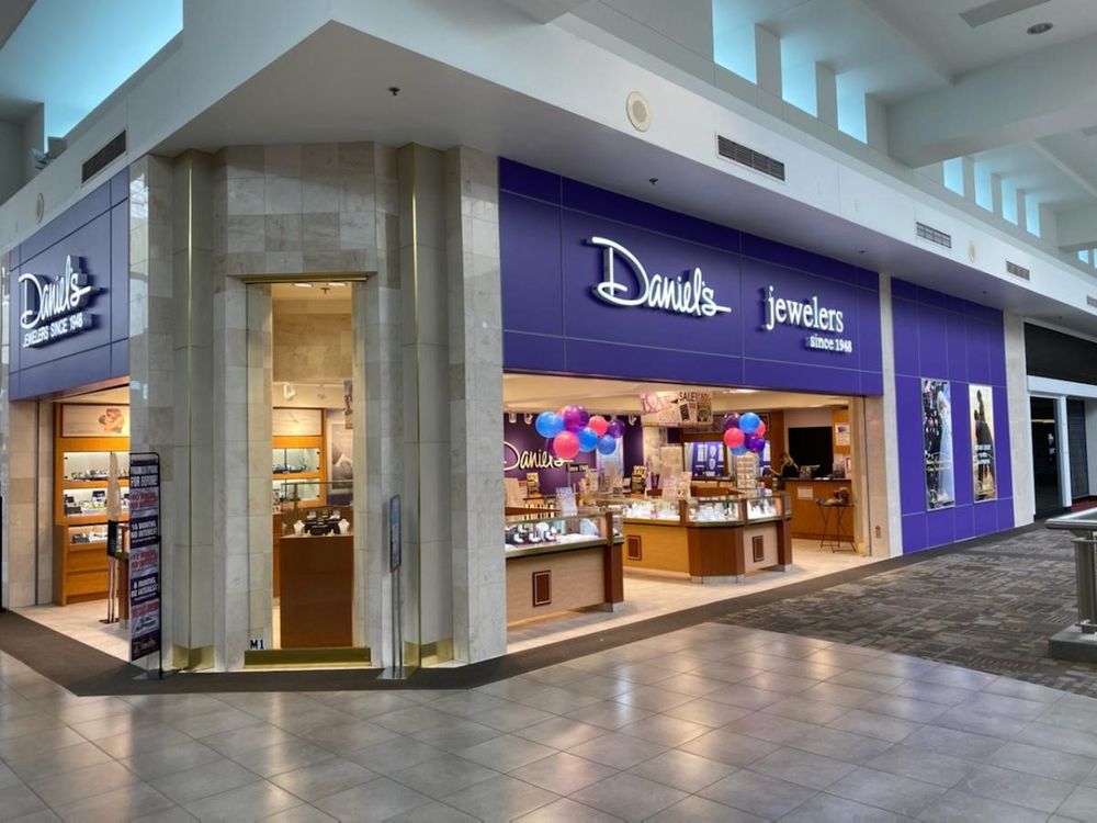 DANIEL’S JEWELERS Updated June 2024 11200 Lakeline Mall Dr, Cedar