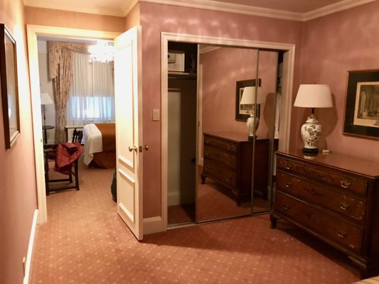The Hotel Elysee by null