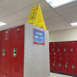 Kings High School - Wet lockers
