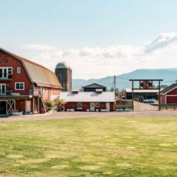 Columbia River Ranch and Cattle - A warm, rustic event space on Puget Island with stunning river views and country charm, perfect for gatherings and celebrations.