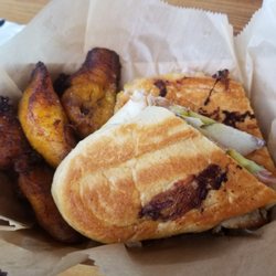 Mojito Latin Soul Food - Cuban with plantains