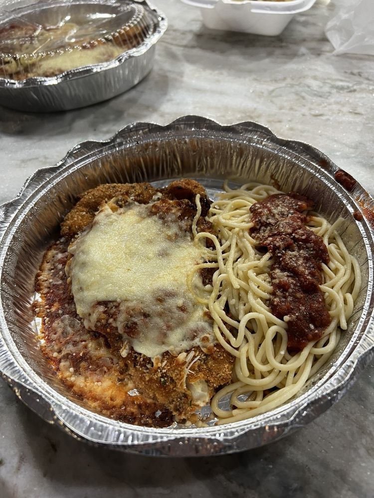 REGAL PIZZA & RESTAURANT Updated October 2024 301 SW Park St