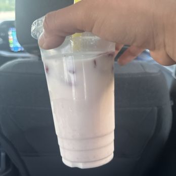 La Michoacána Plus - agua de fresas con crema - Ice Cream & Frozen Yogurt Near Me - Porter, Texas