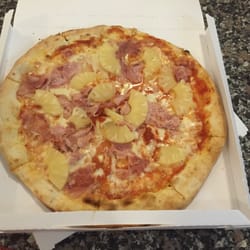 Pizzeria da Carmine - Pizza Hawaii