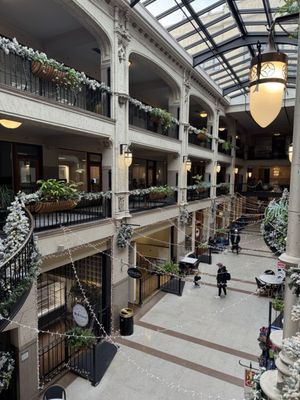Grove Arcade by null