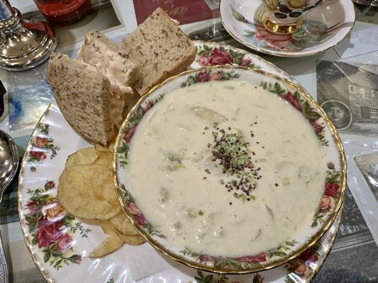 Effies of Perth by null