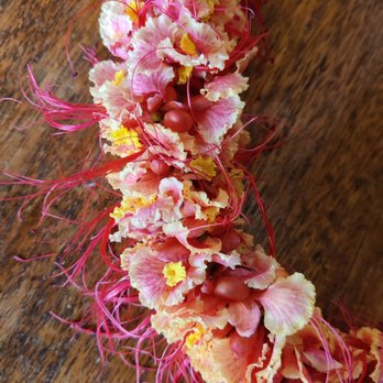 Tina's Lei Shop - Close up of the 'ohai ali'i flower... Very delicate and challenging to sew! - Florists Near Me - Honolulu, Hawaii Tina's Lei Shop - Close up of the 'ohai ali'i flower... Very delicate and challenging to sew! - Florists Near Me - Honolulu, Hawaii