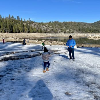 Pinecrest Lake - Lakes Near Me - Pinecrest, California