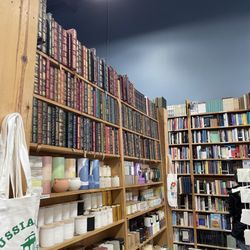 Russian Hill Bookstore - Such a great display