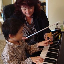 Catharina's Clackamas Piano Lessons - Hi-five Beethoven Bear.
