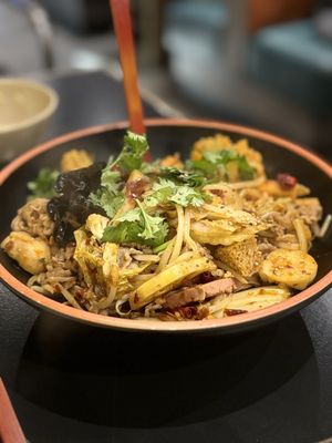 罗宫串城 Luogong Grilled Skewer 라궁양꼬치 by null