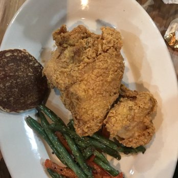 Puckett's Restaurant - southern fried chicken with the flat iron beans. - Southern Near Me - Pigeon Forge, Tennessee Puckett's Restaurant - southern fried chicken with the flat iron beans. - Southern Near Me - Pigeon Forge, Tennessee
